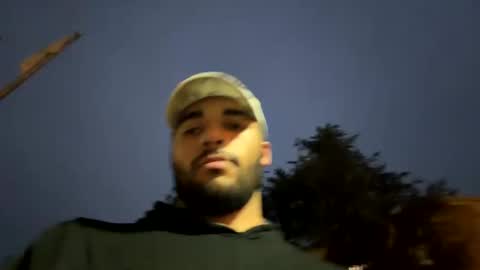 Snapshot of yyyyttttone chatting on October 28, 2025, 12:19 pm yyyyttttone online show from October 28, 2025, 12:19 pm