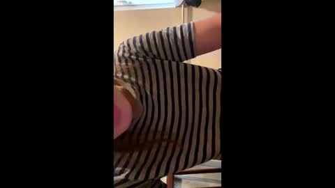 Snapshot of yzza_suave chatting on November 9, 2025, 8:45 am yzza_suave online show from November 9, 2025, 8:45 am