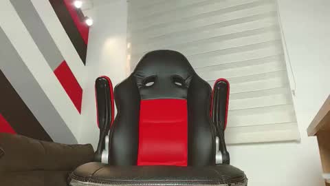 Snapshot of zac_golden chatting on February 4, 2026, 6:25 pm Zack online show from February 4, 2026, 6:25 pm