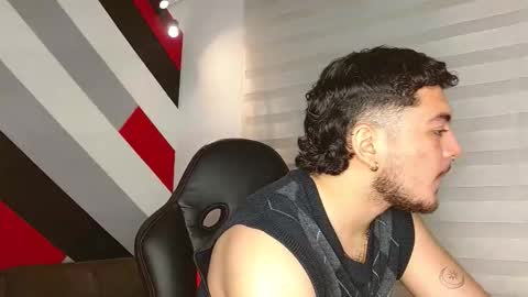 Snapshot of zac_golden chatting on February 19, 2026, 12:23 pm Zack online show from February 19, 2026, 12:23 pm