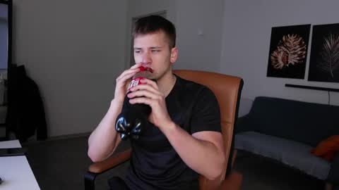ZACK GILLIAN online show from May 22, 2026, 2:40 am
