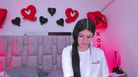 Snapshot of zafiranavarro chatting on February 16, 2026, 12:18 am zafira online show from February 16, 2026, 12:18 am