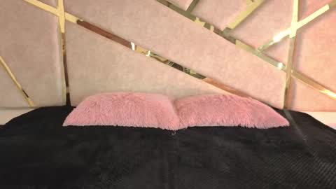 Claire  online show from December 16, 2025, 7:08 pm