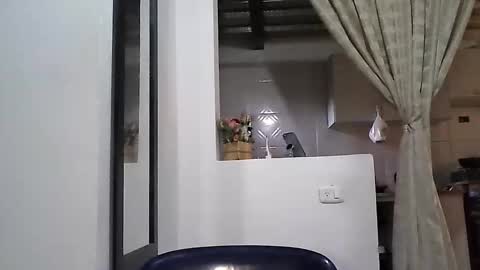 Zafiro online show from April 9, 2026, 4:56 pm