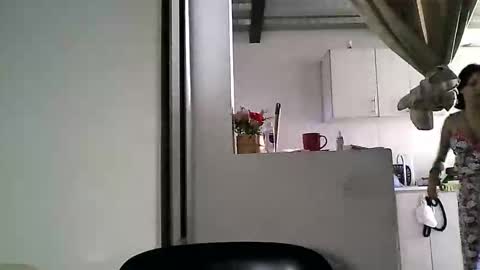 Zafiro online show from June 2, 2026, 11:56 am