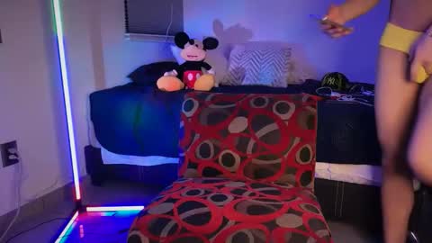 zamirxxxbig online show from February 22, 2026, 4:02 am