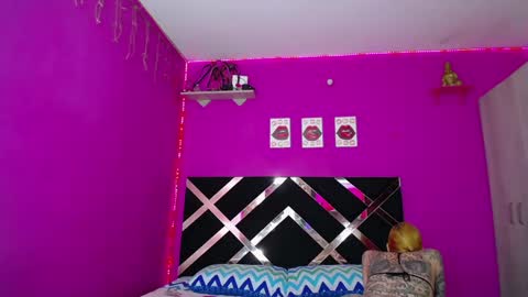 ZARA ANYELINA online show from February 22, 2025, 6:28 am