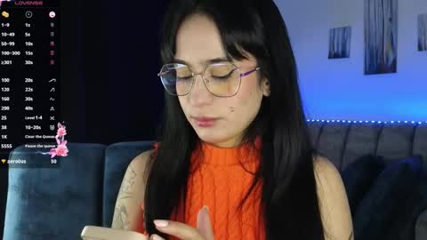 zaradames_ online show from November 8, 2025, 2:45 am