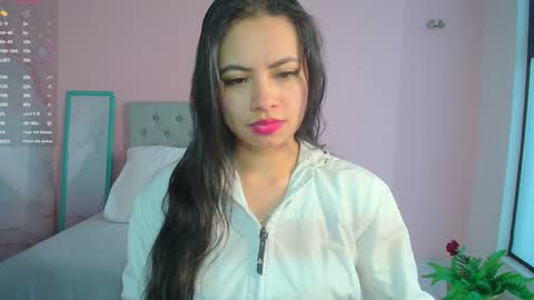 Snapshot of zarah_torres chatting on January 16, 2025, 6:27 pm Zarah  online show from January 16, 2025, 6:27 pm
