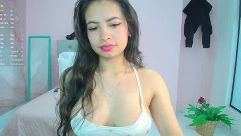 Snapshot of zarah_torres chatting on January 28, 2025, 8:04 pm Zarah  online show from January 28, 2025, 8:04 pm