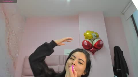 Snapshot of zarah_torres chatting on September 17, 2025, 10:00 pm Zarah  online show from September 17, 2025, 10:00 pm