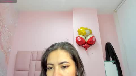 Snapshot of zarah_torres chatting on September 22, 2025, 11:18 pm Zarah  online show from September 22, 2025, 11:18 pm