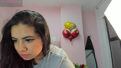 Snapshot of zarah_torres chatting on October 19, 2025, 11:16 pm Zarah  online show from October 19, 2025, 11:16 pm