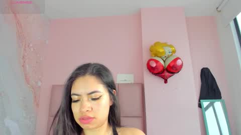 Snapshot of zarah_torres chatting on October 31, 2025, 2:51 pm Zarah  online show from October 31, 2025, 2:51 pm