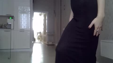 Zarina Swift online show from March 11, 2025, 4:43 am