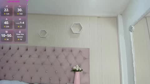 Zarina Waynne online show from May 17, 2026, 1:40 pm