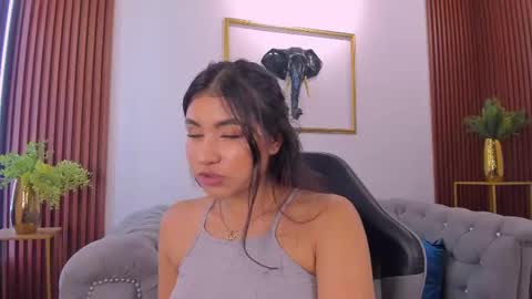  Zayda  online show from September 10, 2025, 7:47 pm