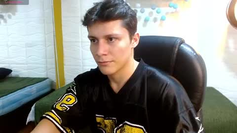 zayn_clausen online show from May 13, 2026, 6:38 pm
