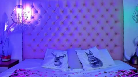 Karolyne online show from March 23, 2026, 3:05 pm