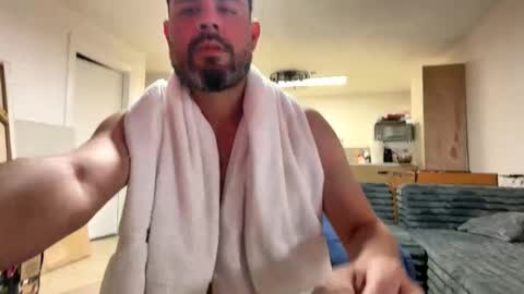 zeebraoso online show from May 15, 2026, 1:56 am