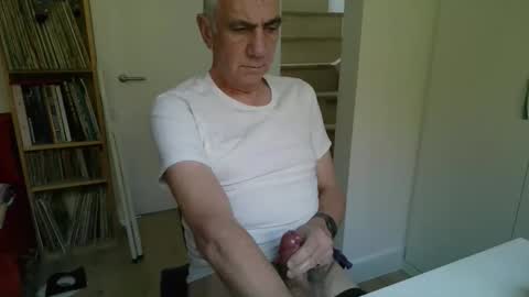 zeep16 online show from November 26, 2025, 9:10 am