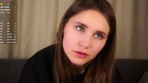 Emilia online show from November 26, 2025, 12:22 am