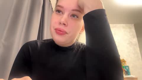 Snapshot of zenacusatis chatting on March 3, 2026, 4:24 pm Sindy online show from March 3, 2026, 4:24 pm