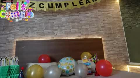 zenda_biancha online show from April 15, 2026, 10:55 am