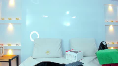 Zenda Evans online show from February 6, 2025, 3:37 am