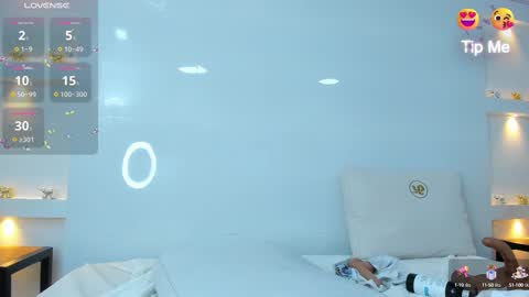 Zenda Evans online show from March 3, 2025, 9:55 am