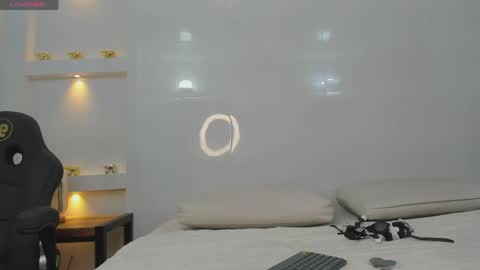 Zenda Evans online show from April 6, 2026, 5:30 am