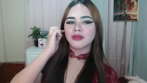 Snapshot of zendaya_amore chatting on December 8, 2024, 7:32 pm Zendaya online show from December 8, 2024, 7:32 pm