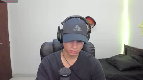 Snapshot of zenhzu chatting on November 9, 2025, 11:19 am zenzhu online show from November 9, 2025, 11:19 am