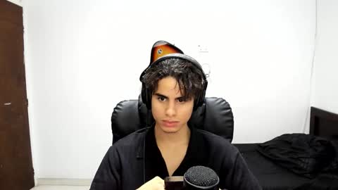 Snapshot of zenhzu chatting on November 27, 2025, 9:50 pm zenzhu online show from November 27, 2025, 9:50 pm