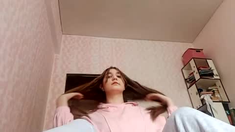 zeniabrossoit online show from March 26, 2026, 5:24 am