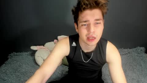 Snapshot of zeriixx chatting on April 18, 2026, 1:53 am Ethan online show from April 18, 2026, 1:53 am