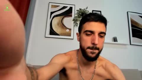 ZEYN online show from September 13, 2025, 4:18 pm