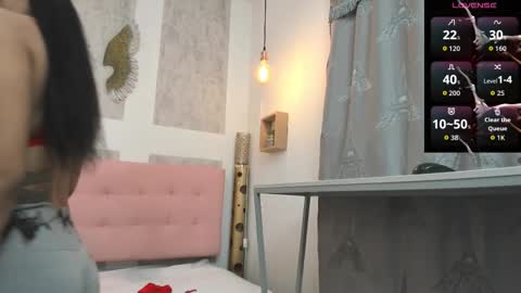 ZHAMIRA  ANDRES online show from February 8, 2026, 8:01 pm