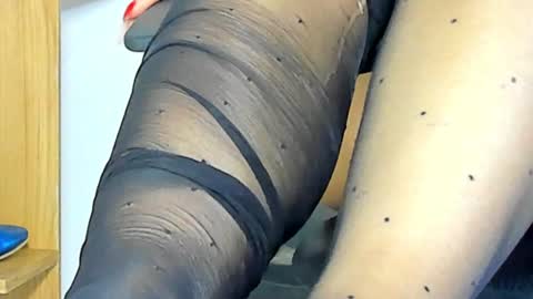 Snapshot of zhara_becherovka chatting on January 9, 2025, 10:31 pm Zhara online show from January 9, 2025, 10:31 pm