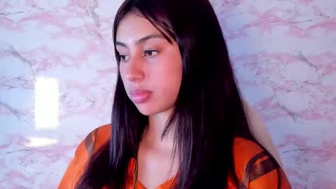 Snapshot of zharyt_18 chatting on September 29, 2025, 11:42 pm Sharit Robins online show from September 29, 2025, 11:42 pm