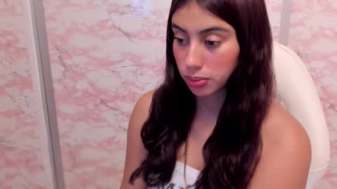 Snapshot of zharyt_18 chatting on October 17, 2025, 12:36 am Sharit Robins online show from October 17, 2025, 12:36 am