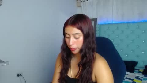 Snapshot of zharyt_sweet chatting on November 18, 2025, 12:31 pm Zharyt online show from November 18, 2025, 12:31 pm