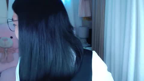 im your lovely zhaviabigcock here online show from January 21, 2025, 2:33 am