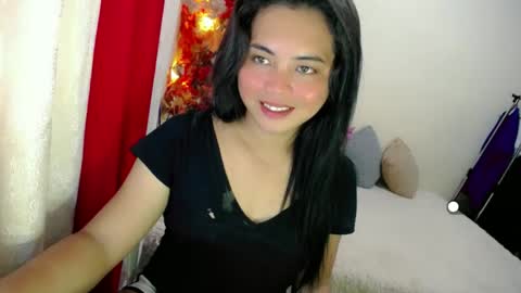 Snapshot of zhillycate chatting on January 22, 2025, 5:05 am CATE online show from January 22, 2025, 5:05 am