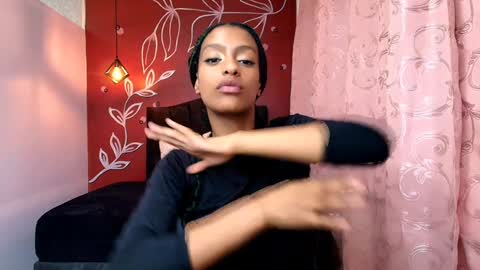 Zia Green online show from December 13, 2024, 7:32 pm