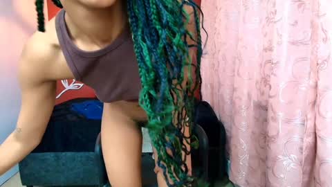 Zia Green online show from December 17, 2024, 6:42 pm