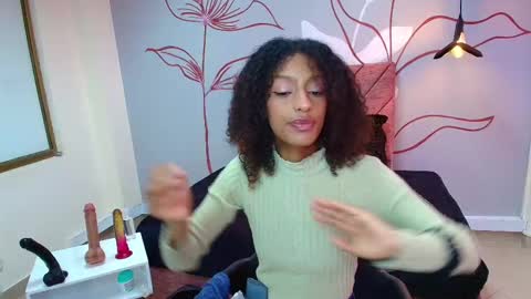 Zia Green online show from February 21, 2025, 12:06 pm