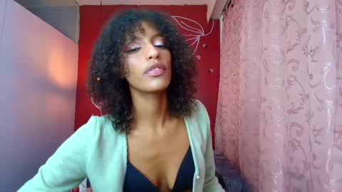 Zia Green online show from February 27, 2025, 1:17 pm