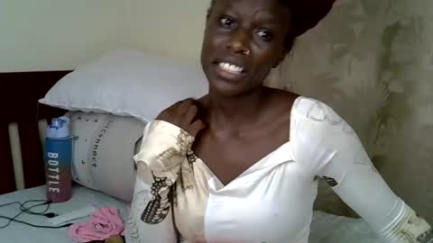 Snapshot of zia_vier chatting on May 25, 2026, 3:18 pm flavian online show from May 25, 2026, 3:18 pm