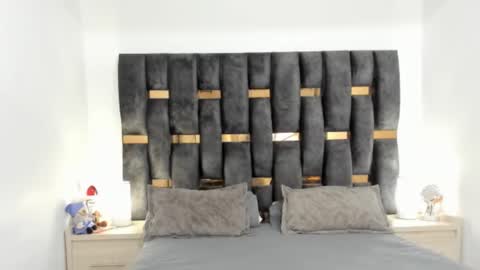 Snapshot of ziataylor chatting on February 25, 2025, 12:03 am ziataylor online show from February 25, 2025, 12:03 am